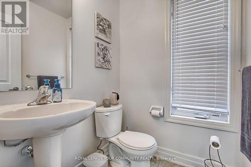 1407 Butler Street, Innisfil, ON - Indoor Photo Showing Bathroom