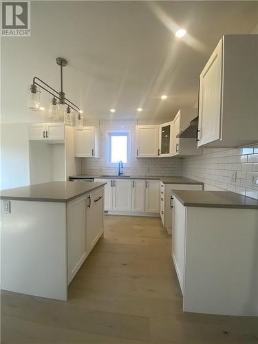 106 Bishop Street S, Alexandria, ON - Indoor Photo Showing Kitchen