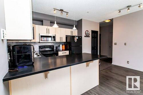 #509 10235 112 St Nw, Edmonton, AB - Indoor Photo Showing Kitchen