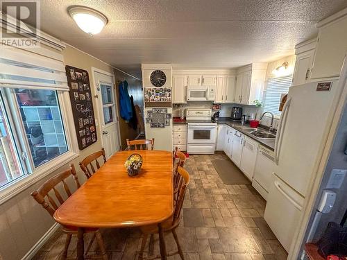 1900 10Th  S Street Unit# 42, Cranbrook, BC - Indoor Photo Showing Dining Room