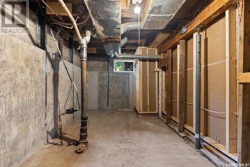 956 Edgar Street, Regina, SK - Indoor Photo Showing Basement