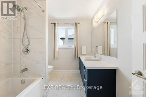 633 Misty Street, Russell, ON - Indoor Photo Showing Bathroom