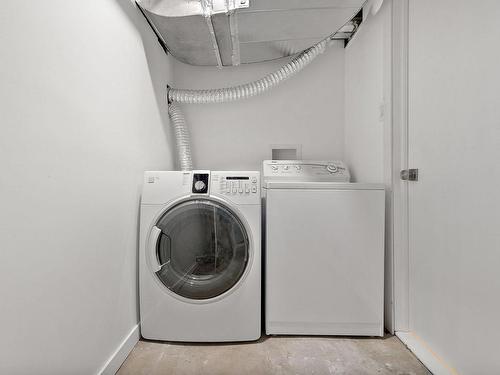 Salle de lavage - 605 Rue Dorais, Montréal (Saint-Laurent), QC - Indoor Photo Showing Laundry Room