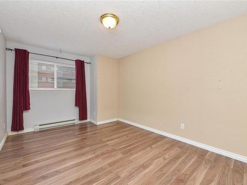 207-2555 Dingwall St, Duncan, BC - Indoor Photo Showing Other Room