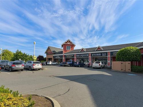 207-2555 Dingwall St, Duncan, BC - Outdoor