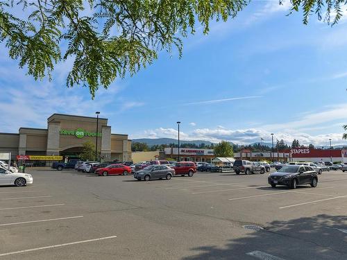 207-2555 Dingwall St, Duncan, BC - Outdoor With View