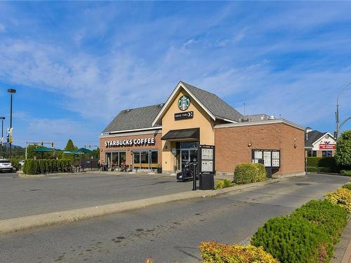 207-2555 Dingwall St, Duncan, BC - Outdoor