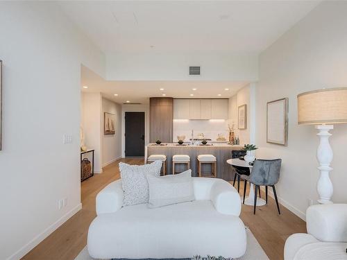 510-2000 Hannington Rd, Langford, BC - Indoor Photo Showing Living Room