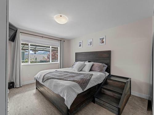 131-8800 Dallas Drive, Kamloops, BC - Indoor Photo Showing Bedroom