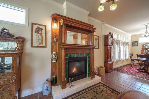 2905 Rosedale Avenue, Armstrong, BC - Indoor With Fireplace