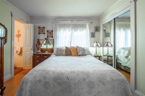 2905 Rosedale Avenue, Armstrong, BC - Indoor Photo Showing Bedroom