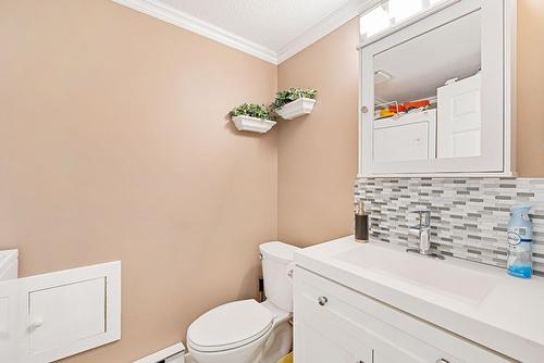 22-750 Badke Road, Kelowna, BC - Indoor Photo Showing Bathroom