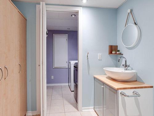 Laundry room - 911 Av. Du Terroir, Terrebonne (Lachenaie), QC - Indoor Photo Showing Bathroom