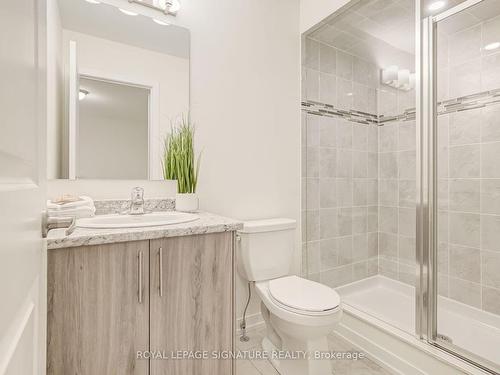 1557 Labine Pt, Milton, ON - Indoor Photo Showing Bathroom