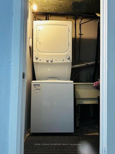 827 Stainton Dr, Mississauga, ON - Indoor Photo Showing Laundry Room