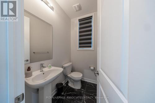 38 - 400 Finch Avenue, Pickering, ON - Indoor Photo Showing Bathroom