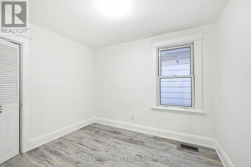 198 Province Street N, Hamilton, ON - Indoor Photo Showing Other Room