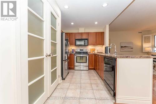 508 - 399 Elizabeth Street, Burlington, ON - Indoor Photo Showing Kitchen