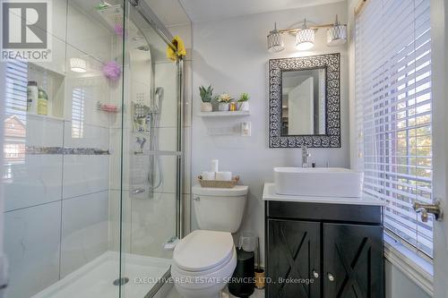 27 Denison Avenue W, Brampton, ON - Indoor Photo Showing Bathroom