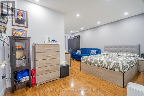 27 Denison Avenue W, Brampton, ON - Indoor Photo Showing Bedroom