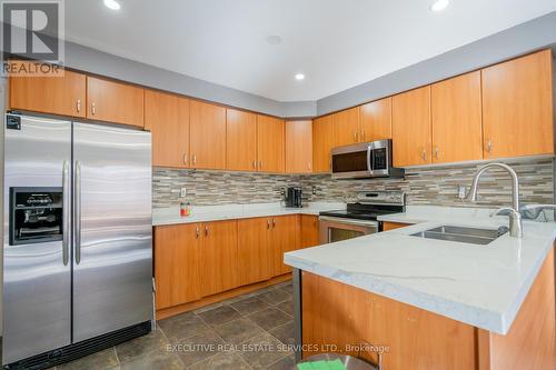 27 Denison Avenue W, Brampton, ON - Indoor Photo Showing Kitchen With Stainless Steel Kitchen With Double Sink With Upgraded Kitchen