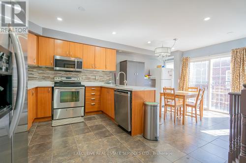 27 Denison Avenue W, Brampton, ON - Indoor Photo Showing Kitchen With Stainless Steel Kitchen