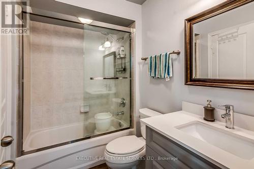 27 Denison Avenue W, Brampton, ON - Indoor Photo Showing Bathroom