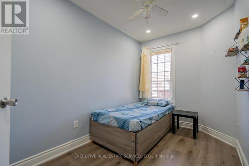 27 Denison Avenue W, Brampton, ON - Indoor Photo Showing Bedroom