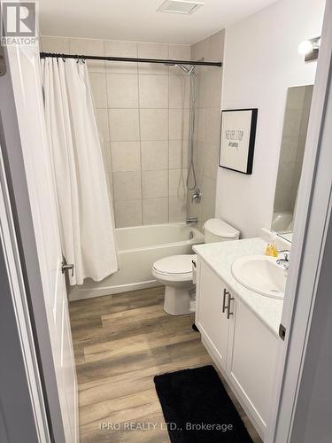 316 - 470 Dundas Street E, Hamilton, ON - Indoor Photo Showing Bathroom