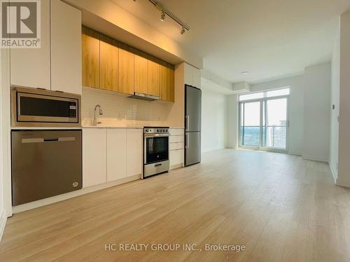 B1001 - 50 Upper Mall Way, Vaughan, ON - Indoor Photo Showing Kitchen