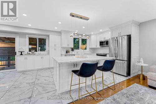 11781 Guelph Line, Milton, ON - Indoor Photo Showing Kitchen With Upgraded Kitchen