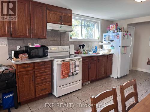 203 Grove Street, Norfolk (Simcoe), ON - Indoor Photo Showing Kitchen