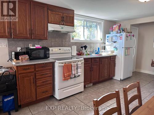 203 Grove Street, Norfolk (Simcoe), ON - Indoor Photo Showing Kitchen