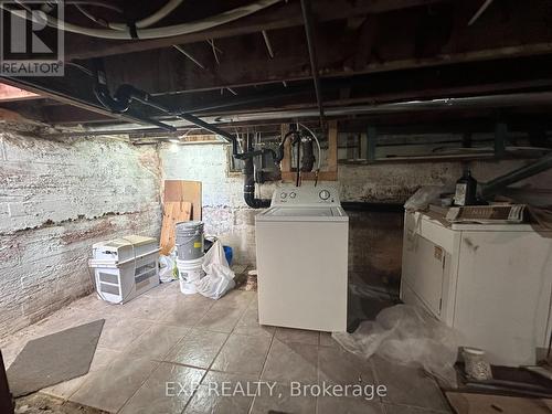 203 Grove Street, Norfolk (Simcoe), ON - Indoor Photo Showing Laundry Room