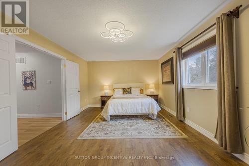 23 Pepin Court, Barrie, ON - Indoor Photo Showing Bedroom