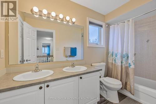 23 Pepin Court, Barrie, ON - Indoor Photo Showing Bathroom