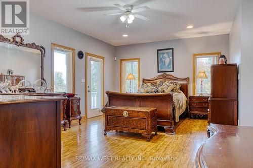 541009 Concession Ndr 14 Road, West Grey, ON - Indoor Photo Showing Bedroom