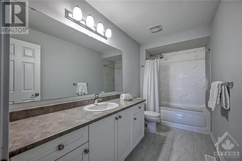 2020 Leinster Circle, Ottawa, ON - Indoor Photo Showing Bathroom