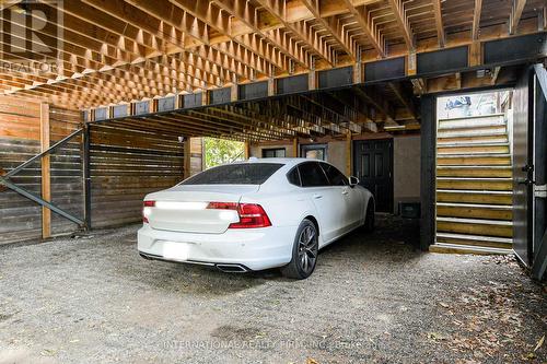 480 Vaughan Road, Toronto, ON - Indoor Photo Showing Garage