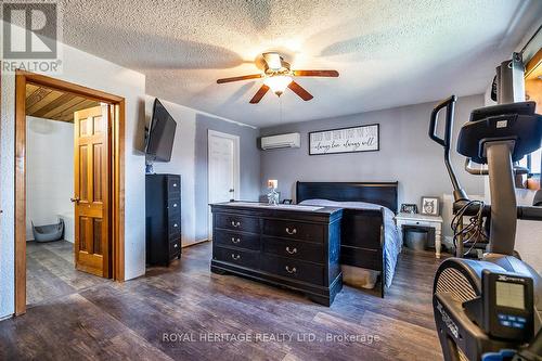 266 Mcfadden Line, Powassan, ON - Indoor Photo Showing Bedroom