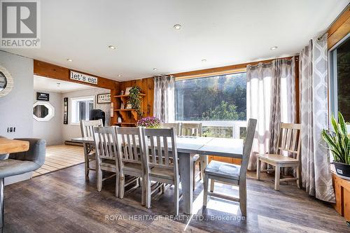 266 Mcfadden Line, Powassan, ON - Indoor Photo Showing Dining Room