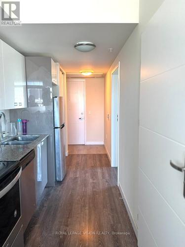 401 - 257 Hemlock Street, Waterloo, ON - Indoor Photo Showing Kitchen