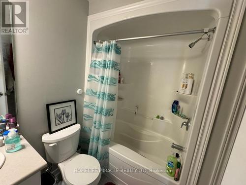 64 - 7768 Ascot Circle, Niagara Falls, ON - Indoor Photo Showing Bathroom