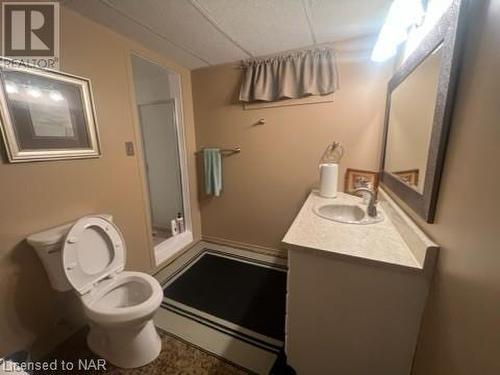 616 Bunting Road N, St. Catharines, ON - Indoor Photo Showing Bathroom