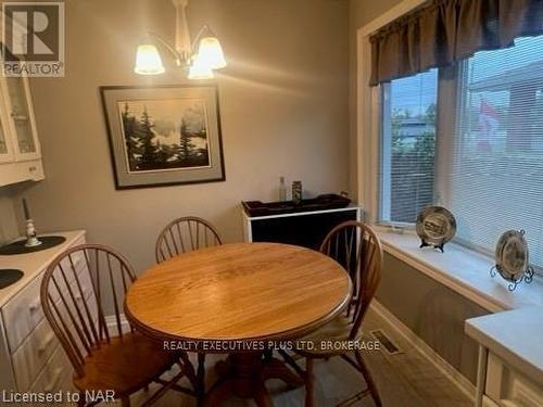 616 Bunting Road N, St. Catharines (441 - Bunting/Linwell), ON - Indoor Photo Showing Dining Room