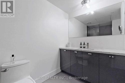 704 - 32 Davenport Road, Toronto, ON - Indoor Photo Showing Bathroom