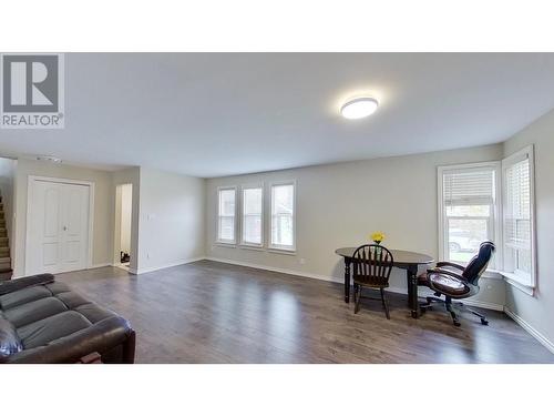 9703 86A Street, Fort St. John, BC - Indoor Photo Showing Living Room