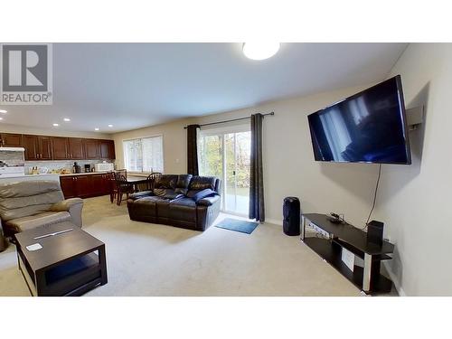 9703 86A Street, Fort St. John, BC - Indoor Photo Showing Living Room