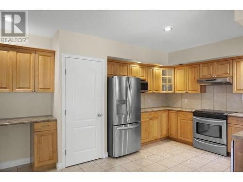 6 90 Smith Street, Kitimat, BC - Indoor Photo Showing Kitchen