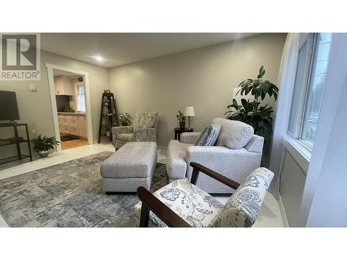 1429 E 8Th Avenue, Prince Rupert, BC - Indoor Photo Showing Living Room